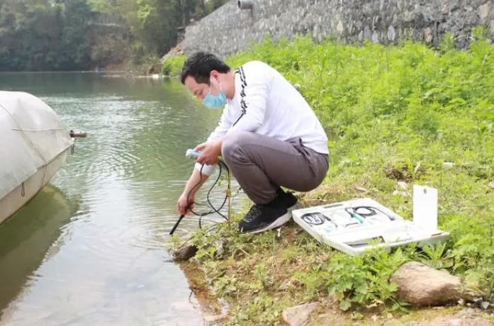 1715671194724120.jpg 農(nóng)村水質(zhì)監(jiān)測(cè).jpg